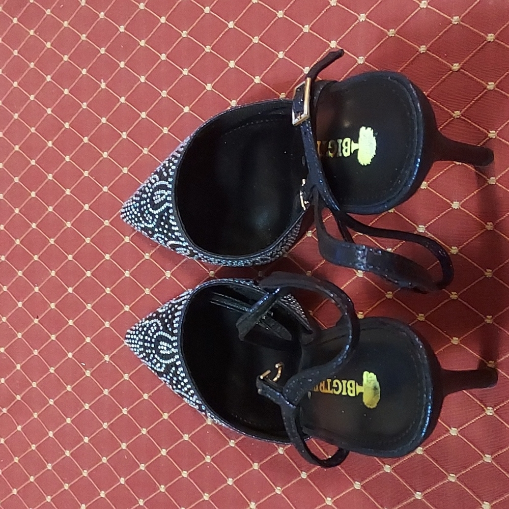 Sling Back Shoes - Picture 2 of 4